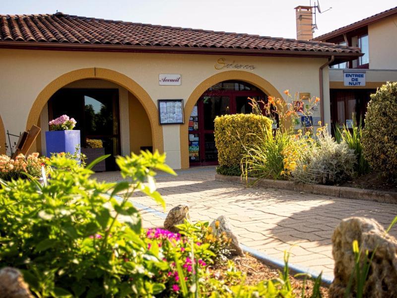 Logis Hotel Restaurant Solenca Nogaro Exterior photo