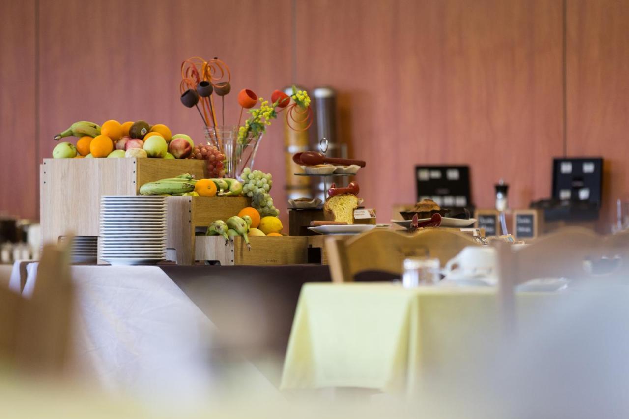 Logis Hotel Restaurant Solenca Nogaro Exterior photo